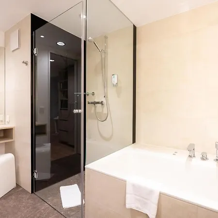 Kongresshotel Am Templiner 호텔 4*