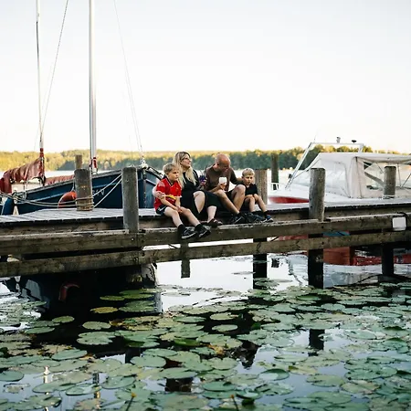 Kongresshotel Am Templiner 4*