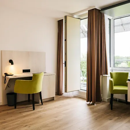 Kongresshotel Am Templiner 酒店 4*