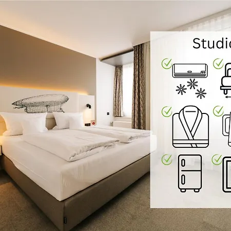 מלון Kongresshotel Am Templiner 4*