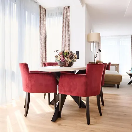 Kongresshotel Am Templiner 酒店 4*