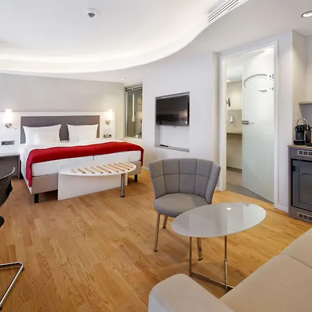 Kongresshotel Am Templiner 4*