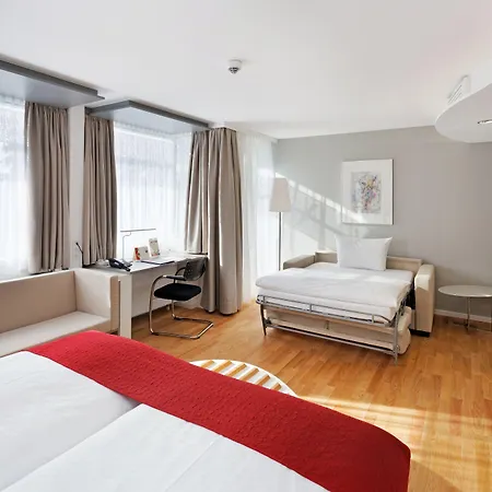 호텔 Kongresshotel Am Templiner 포츠담