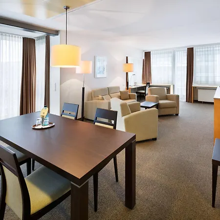 Kongresshotel Am Templiner 4*