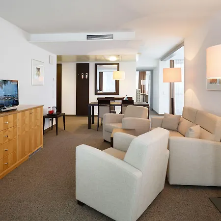 Kongresshotel Am Templiner 4* 포츠담
