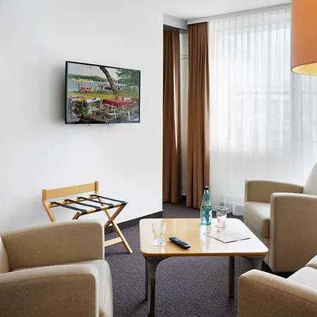 호텔 Kongresshotel Am Templiner 포츠담