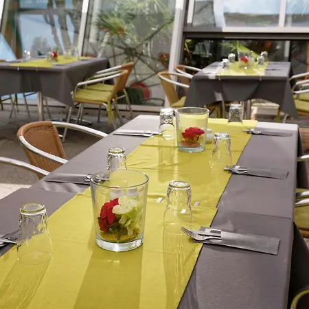 Kongresshotel Am Templiner 호텔 4*