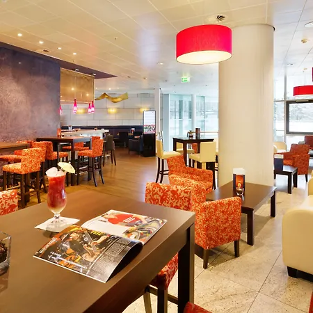 호텔 Kongresshotel Am Templiner 포츠담
