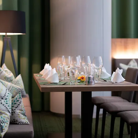 Kongresshotel Am Templiner 4* 波茨坦