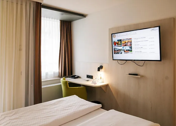 Otel Kongresshotel Am Templiner 4*