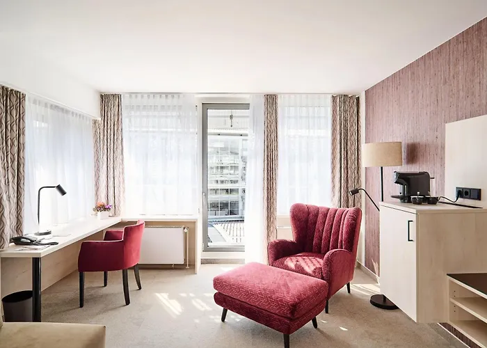 Otel Kongresshotel Am Templiner 4*