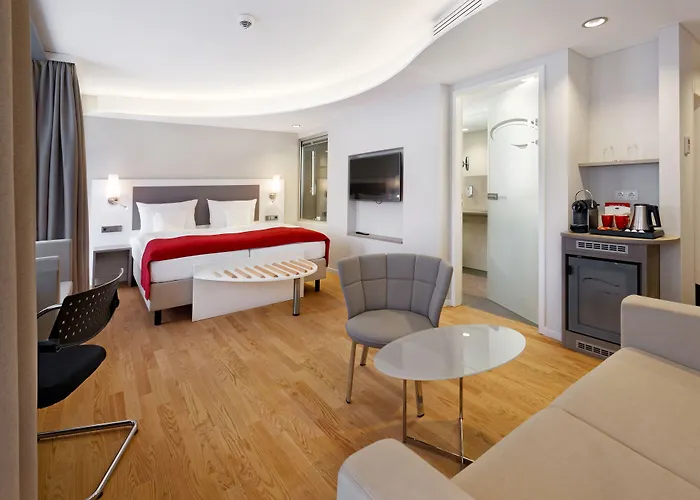 Kongresshotel Am Templiner 4*